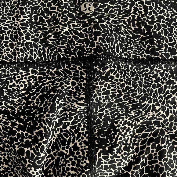 lululemon athletica Black and White Patterned Leggings - Picture 2 of 2